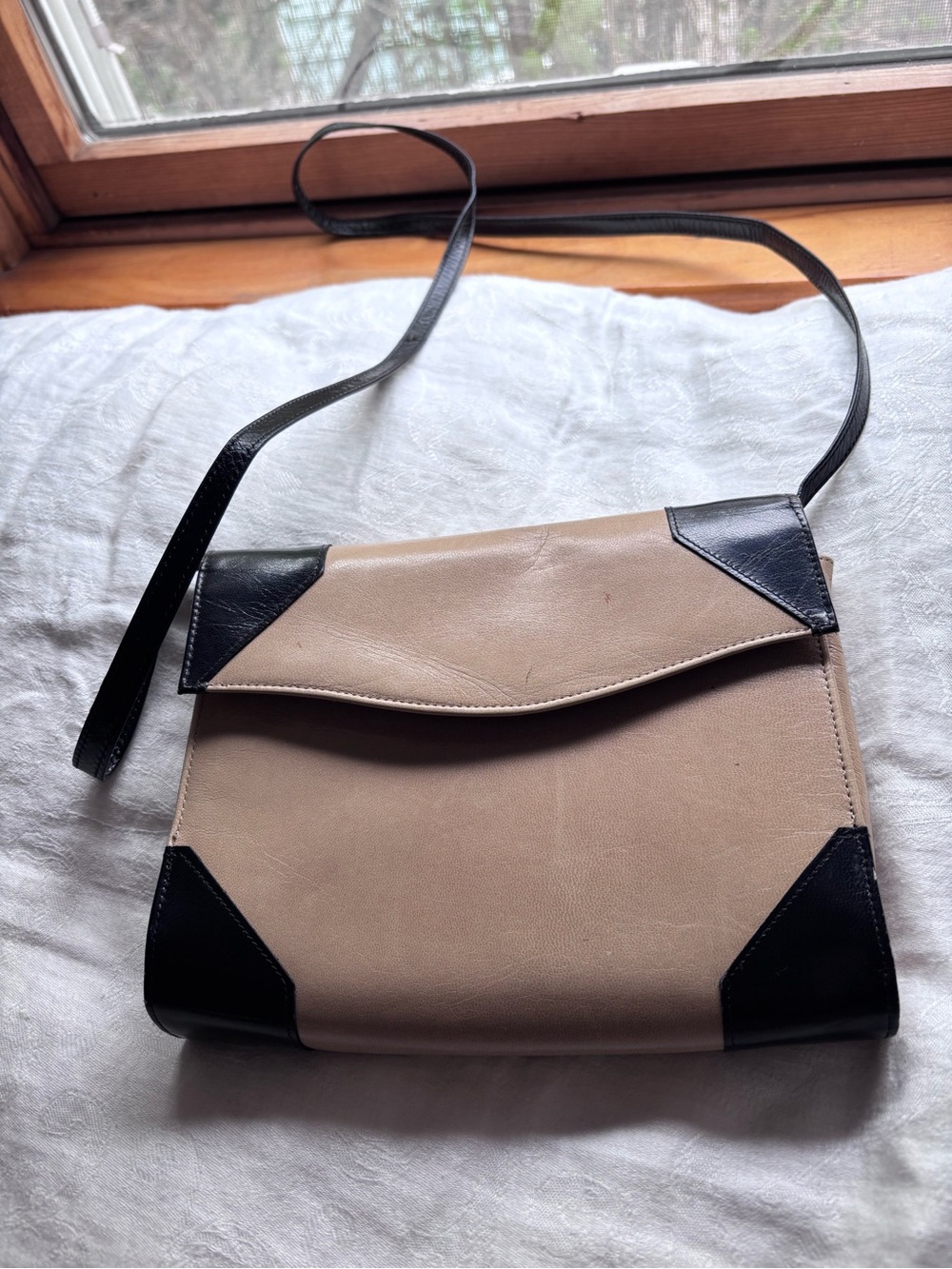Vintage Charles Jourdan Creamy Beige and Black Leather Shoulder Bag